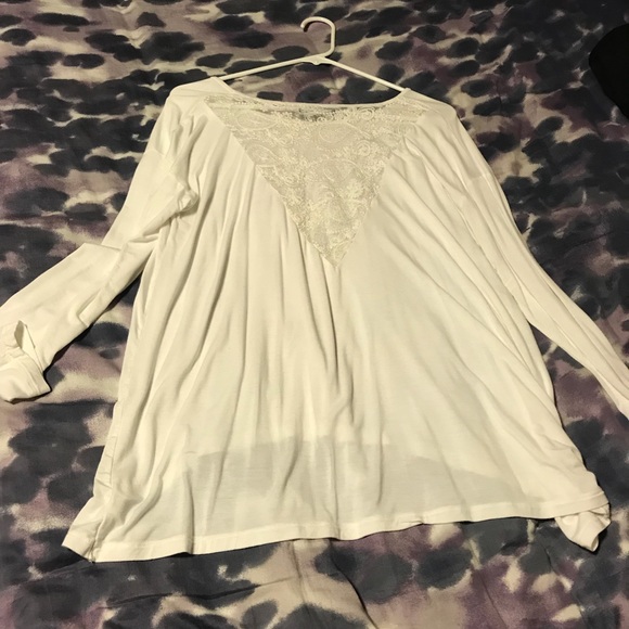 American Eagle Outfitters Tops - Beautiful off white colored soft and sexy T